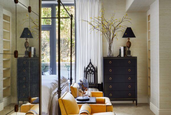 Beverly Hills - Yellow Bedroom