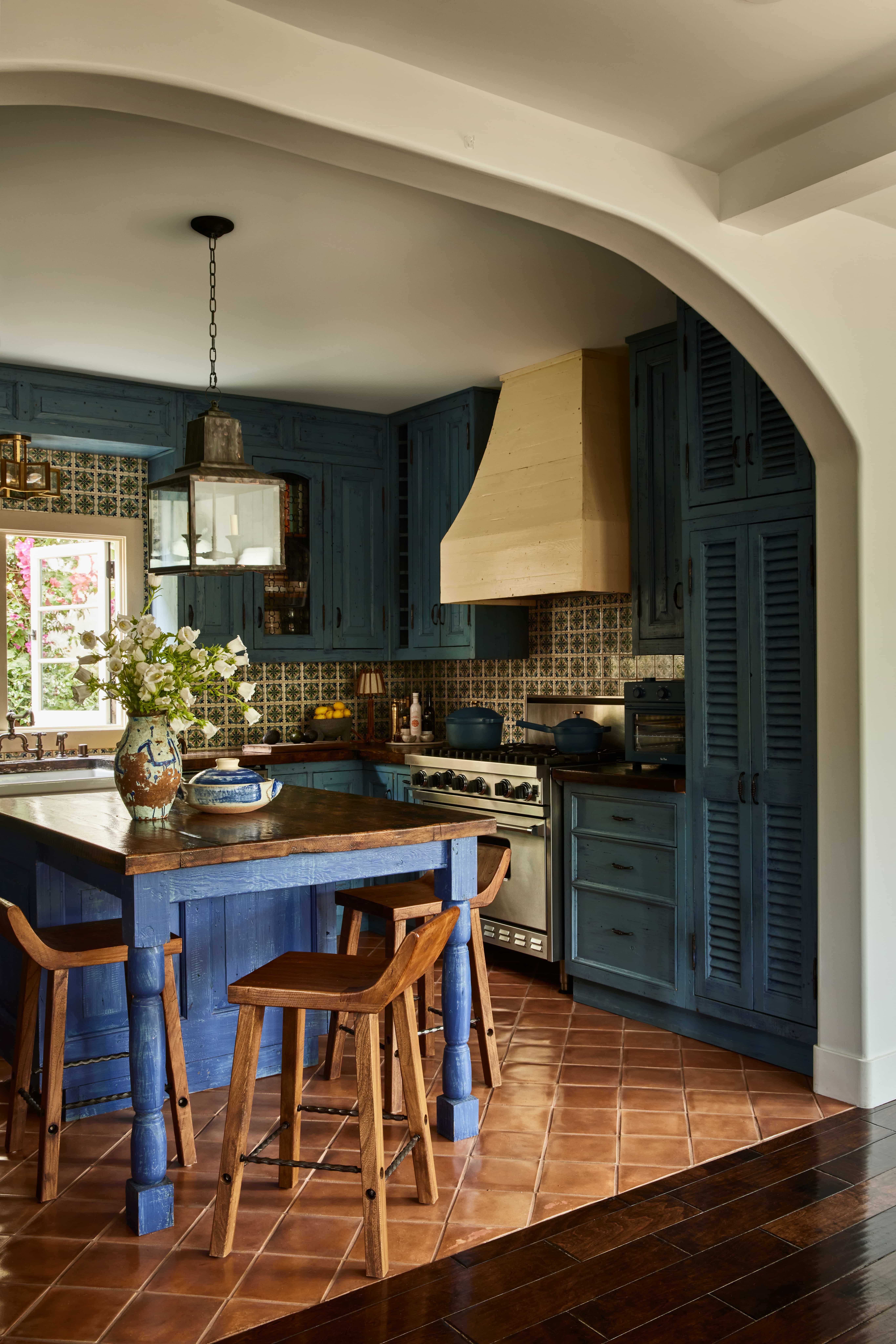 Luxury interior design California kitchen Los Angeles